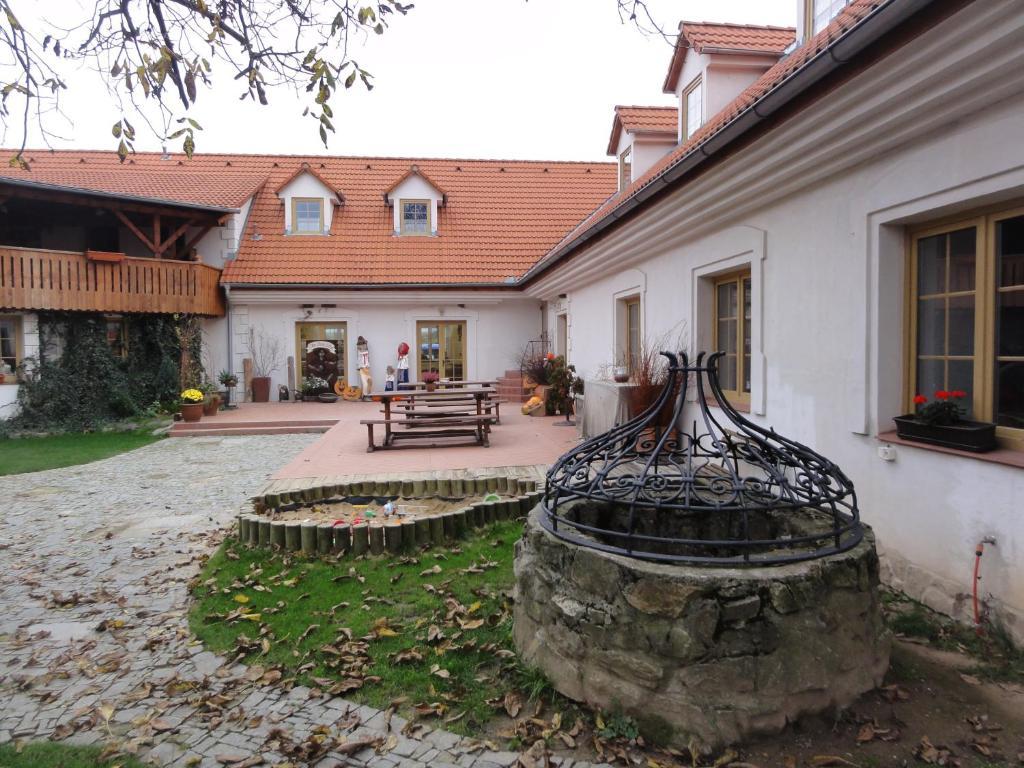 Penzion Keramika Jindrichuv Hradec Exterior photo