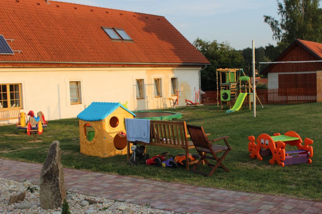 Penzion Keramika Jindrichuv Hradec Exterior photo